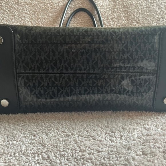 Michael Kors Patent Leather Large Mercer Tote